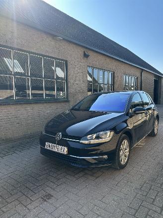 skadebil auto Volkswagen Golf 1.0 TSI Comfortline 2018/1