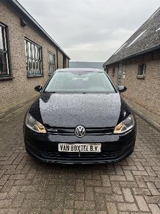 Volkswagen Golf  picture 2