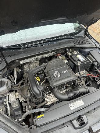 Volkswagen Golf  picture 19