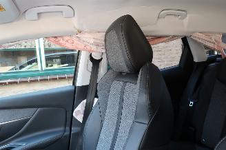 Peugeot 3008 Peugeot 3008 1.6 e-THP Allure picture 32