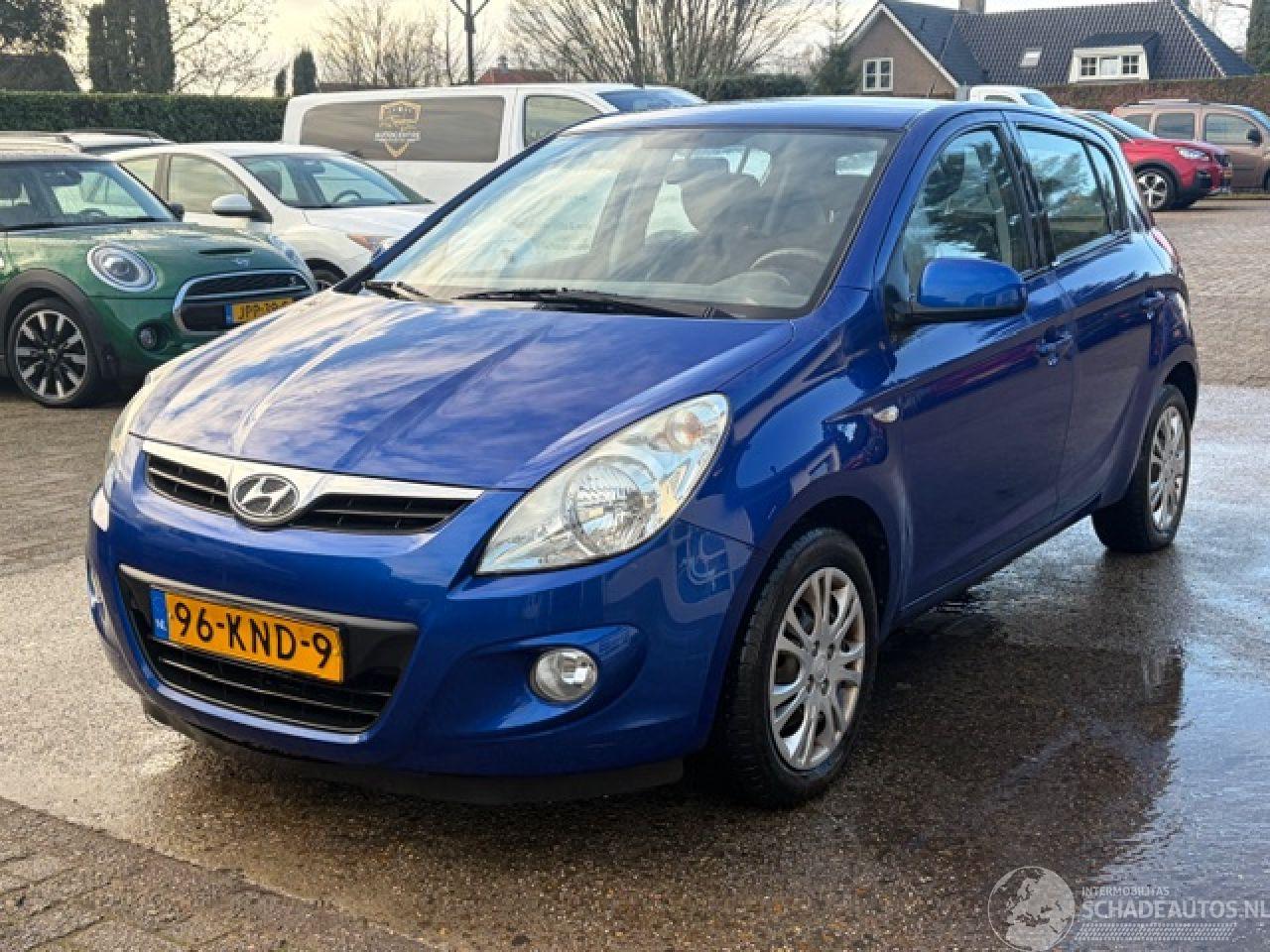 Hyundai I-20 1.2i DynamicVersion . 5 deurs | Airco ( inruil verkregen )