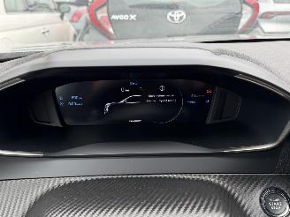 Peugeot 2008 1.2 PureTech 130 EAT8 Allure. ( schroefschade ) picture 11