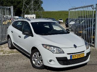 Auto incidentate Renault Mégane 1.6 Authentique 2012/1