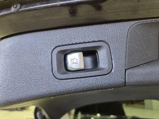 Mercedes C-klasse 200d LED PERFORMANCE AUTOMAAT picture 14