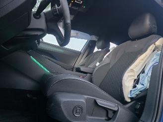 Volkswagen T-Roc R-Line 1.5eTSI IQ-Light Drive-Mode Camera Virtual Keyless Sfeerverl. Acc Lane-Assist 110KW/150PK picture 11