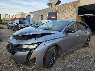 damaged passenger cars Peugeot 308 Allure Automaat Virtual Keyless Camera Navi Led 96KW/131PK 2023/12
