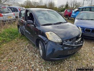 Uttjänta bilar auto Daihatsu Sirion Sirion 2 (M3), Hatchback, 2005 1.0 12V DVVT 2005/10