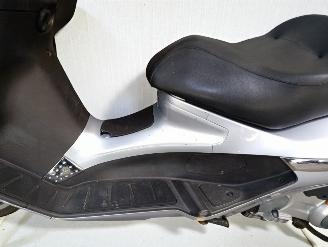 Piaggio XEVO 125  picture 5