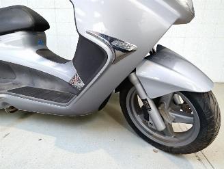 Piaggio XEVO 125  picture 4