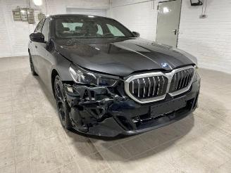 BMW 5-serie e M Sport Pano/AHK/B&W/360/HUD/Navi picture 4