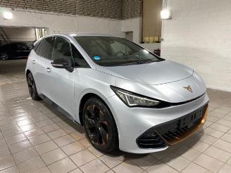 krockskadad bil bedrijf Cupra Born e-Boost 170kW/82 kWh HUD/KAM/NAVI 2023/3