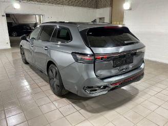 Volkswagen Passat Var. 1.5 e-Hybrid R-Line Leder/HUD/Pano picture 4