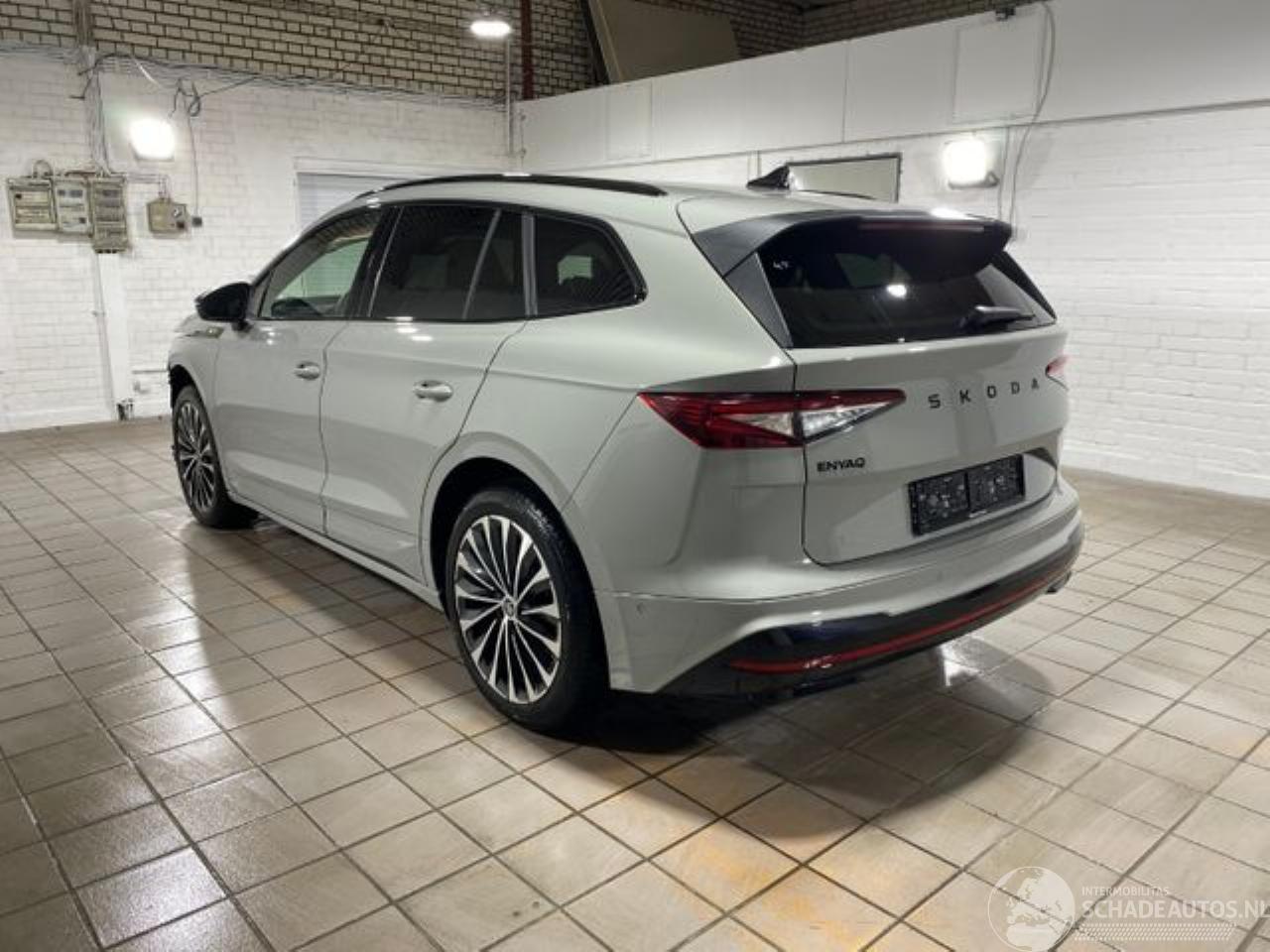 Skoda Enyaq RS 4x4 250kW HUD/PANO/360/NAVI