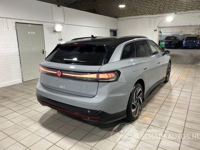 Volkswagen ID.7 Tourer Pro PANO/HUD/360/AHK/NAVI