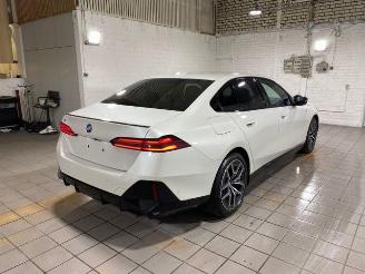 skadebil auto BMW i5 M60 xDrive HUD/360/H&K/NAVI 2025/7