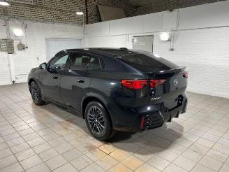 Unfallwagen BMW iX2 eDrive20 M Sport KAM/NAVI 2025/11