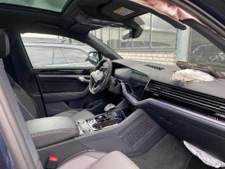 Volkswagen Touareg 3.0 TDI 4Motion R-Line STANDHZG/PANO/HUD picture 16