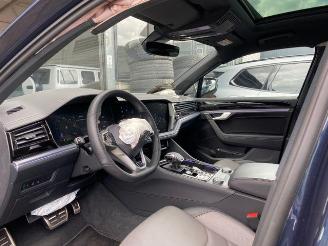 Volkswagen Touareg 3.0 TDI 4Motion R-Line STANDHZG/PANO/HUD picture 12