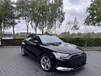 krockskadad bil auto Audi A3 A3 Sportback 40 TFSI e 150 kW S-Line Camera Trekhaak VOL VOL! 2026/1