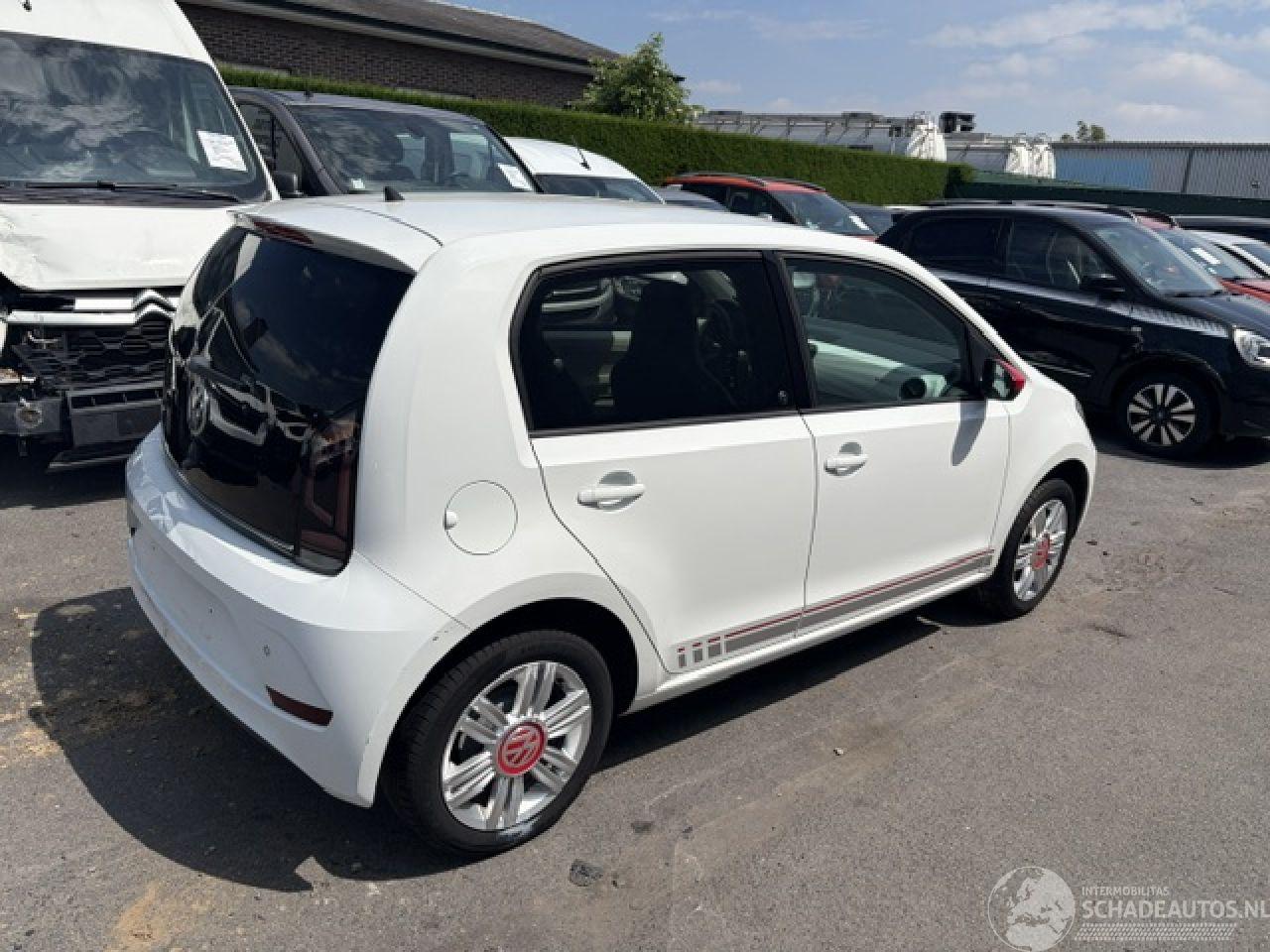 Volkswagen Up! BEATS STUDIO