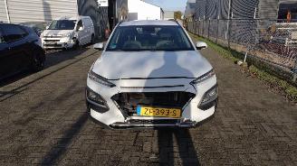 Hyundai Kona 1.0T GDI Comfort Lichte voorschade Prachtige auto! picture 2