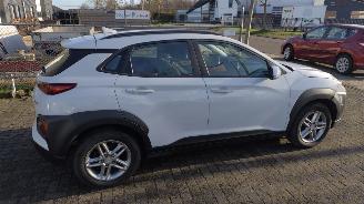 Hyundai Kona 1.0T GDI Comfort Lichte voorschade Prachtige auto! picture 7