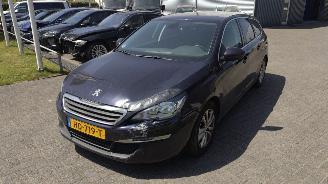 Peugeot 308 1.6 hdi premium euro6 rijdbare schade ! picture 3