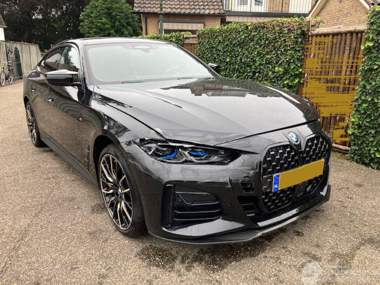 BMW 4-serie GERSERVEERD M-440I X-DRIVE PANO-SPLINTERNIEUW NAP !!!