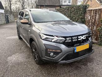 skadebil auto Dacia Jogger AUTOMAAT 1.6 Hybrid 140 Extreme 7 persoons 2023/8