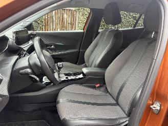 Peugeot 2008 1.2T SPORT 102 pk  61100 KM NAP !! picture 14