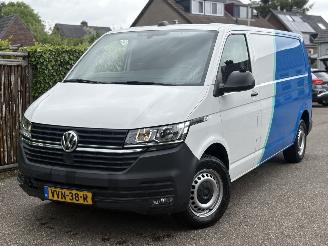 skadebil bedrijf Volkswagen Transporter 2.0 TDI 150 PK AUTOMAAT 2023/6