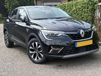 krockskadad bil auto Renault Arkana 1.6 E-TECH HYBRID 145 ZEN 117PK AUTOMAAT 2022/7