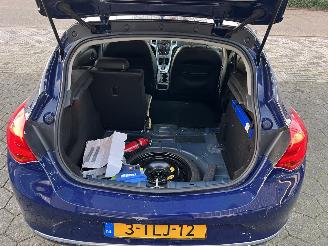 Opel Astra 1.4 Tubo Design Edition picture 28