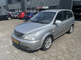 Auto incidentate Kia Carens 1.8-16V EX 2004/1