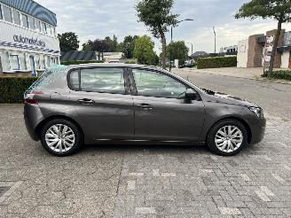 Peugeot 308 1.2E THP BLEU LEASE picture 4
