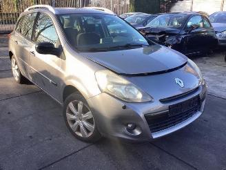 Uttjänta bilar auto Renault Clio Clio III Estate/Grandtour (KR), Combi, 2007 / 2014 1.6 16V 2011/1
