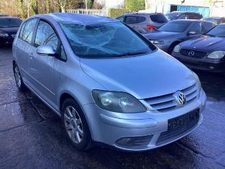 Vrakbiler auto Volkswagen Golf plus Golf Plus (5M1/1KP), MPV, 2005 / 2013 1.6 FSI 16V 2006/2