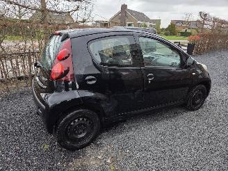 Peugeot 107 Access Accent picture 2