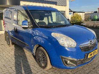 krockskadad bil auto Opel Combo 1.6 diesel 2015/3