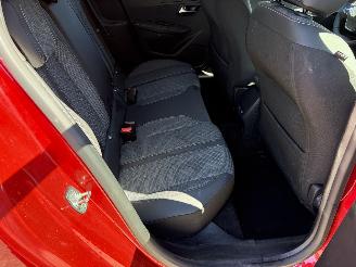 Peugeot 208  picture 7