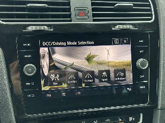 Volkswagen Golf 2.0TDI R-Line picture 13