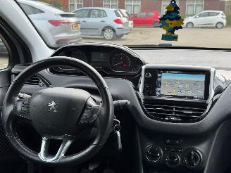 Peugeot 208 1.2 Facelift Urban Soul picture 8