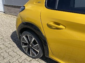 Peugeot 208 GT-Line picture 15