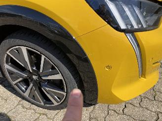 Peugeot 208 GT-Line picture 21