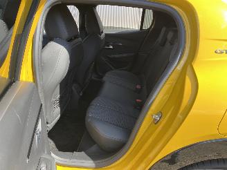 Peugeot 208 GT-Line picture 26