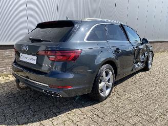 Audi A4 Avant Sport picture 2