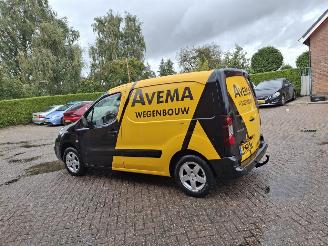 Peugeot Partner 1.6 hdi  73kw   3 persoons   airco picture 2