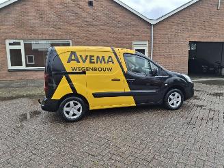 Peugeot Partner 1.6 hdi  73kw   3 persoons   airco picture 8