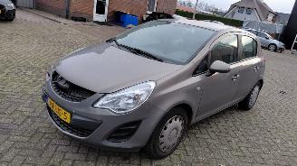 Auto incidentate Opel Corsa 1.2i automaat   5drs airco 2011/5