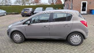 Opel Corsa 1.2i automaat   5drs airco picture 11